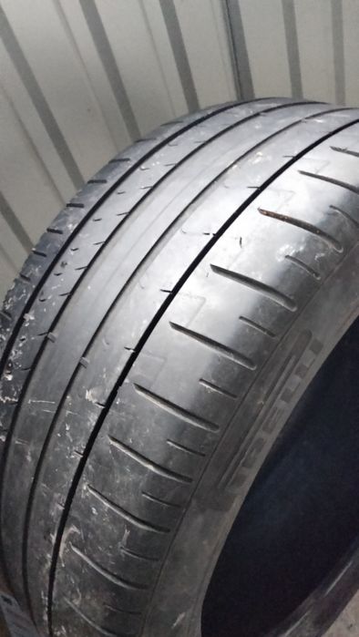 Anvelope 275 40 R20 runflat