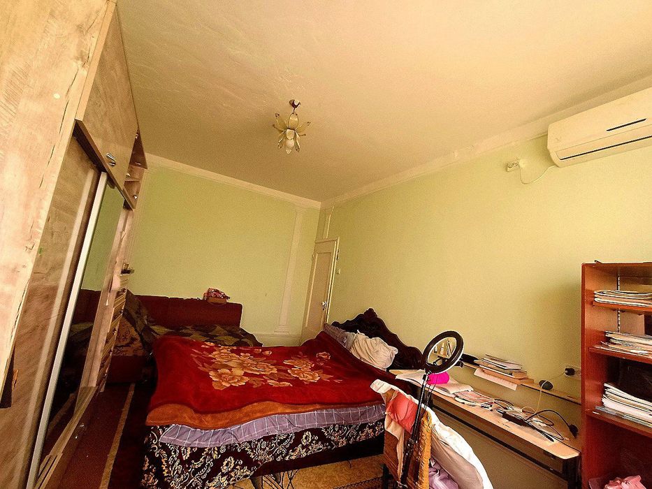 Zakanalda 3 xonali uy sotiladi