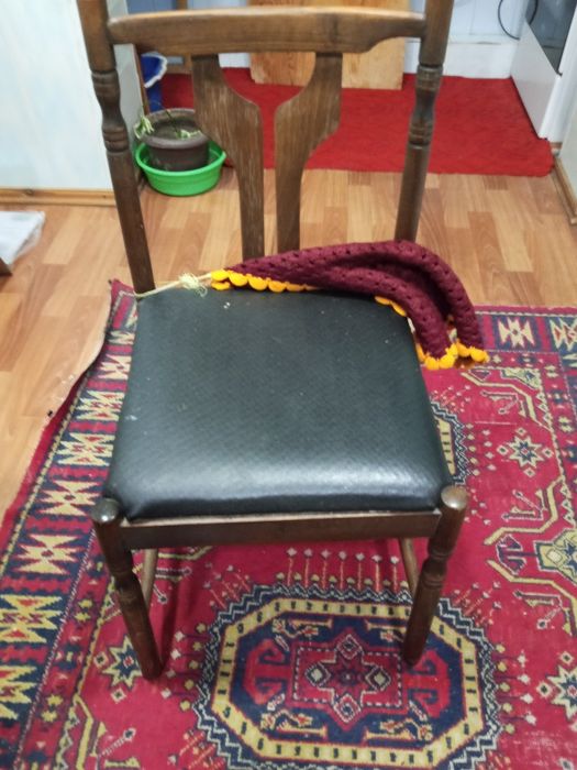 Срочно продам стулья