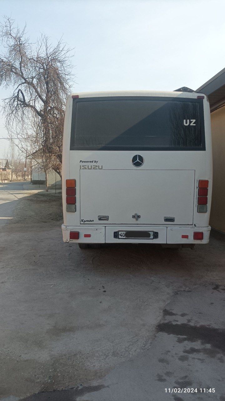 isuzu aftobus NP 21.