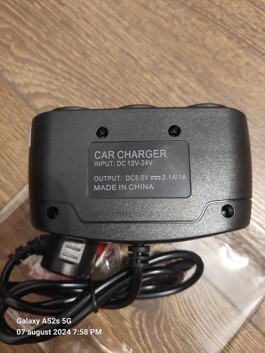 Adaptor priza bricheta auto