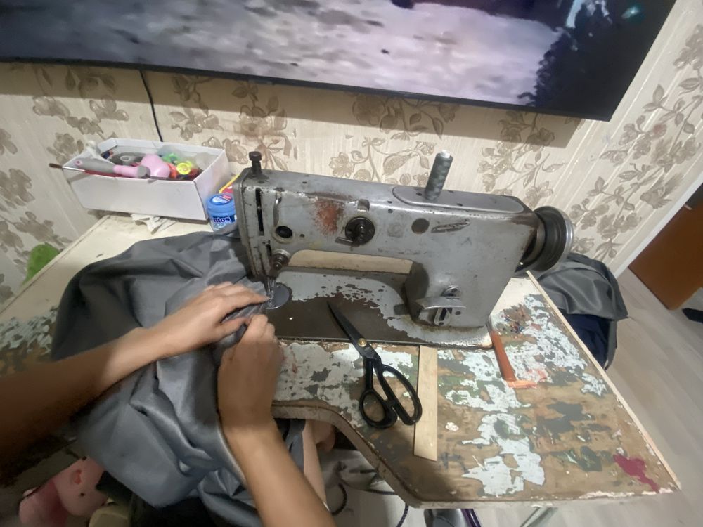 Продам промышленную швейную машинку