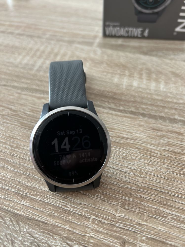 Garmin Vivoactive 4 смарт часовник