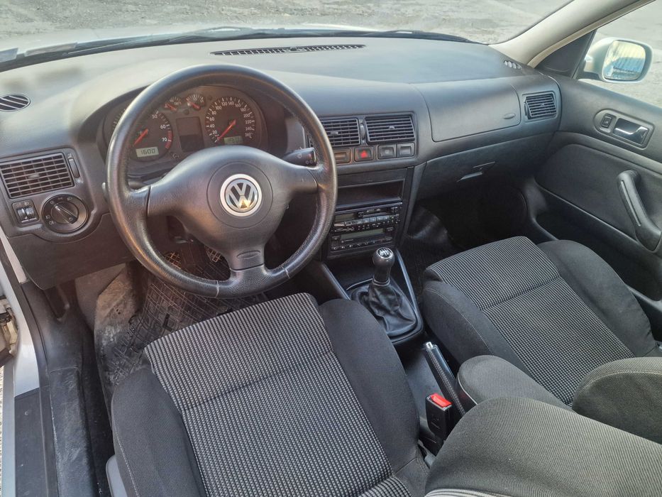 Volkswagen Golf 4 1.6i