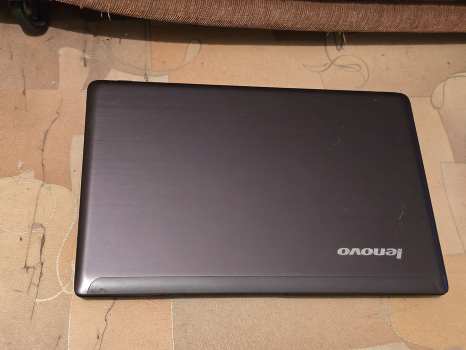 Продам ноут на запчасти