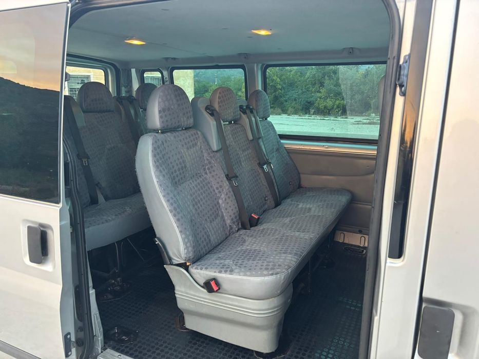 Vând Ford Transit 8+1 2013 Euro 5