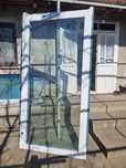 Uși termopan lemn stratificat si pvc cu aluminiu