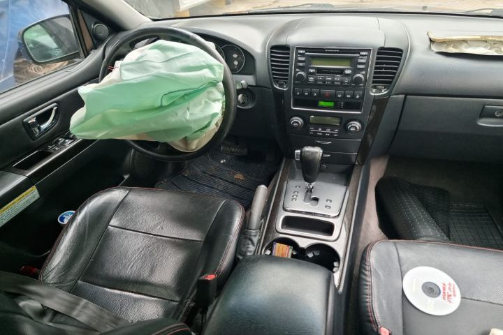 Diferential grup spate Set amortizoare fata Kia Sorento 4X4 motor 2.5crdi  dezmembrez