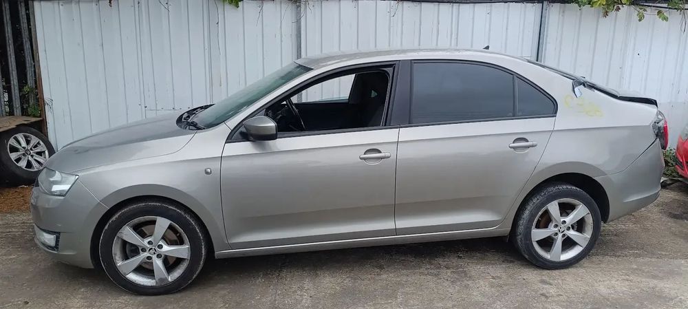 Dezmembrari / Dezmembrez Skoda Rapid 1.4 CBZB cutie viteze NBU cod culoare LF8H