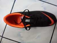 Ghete fotbal Nike mercurial