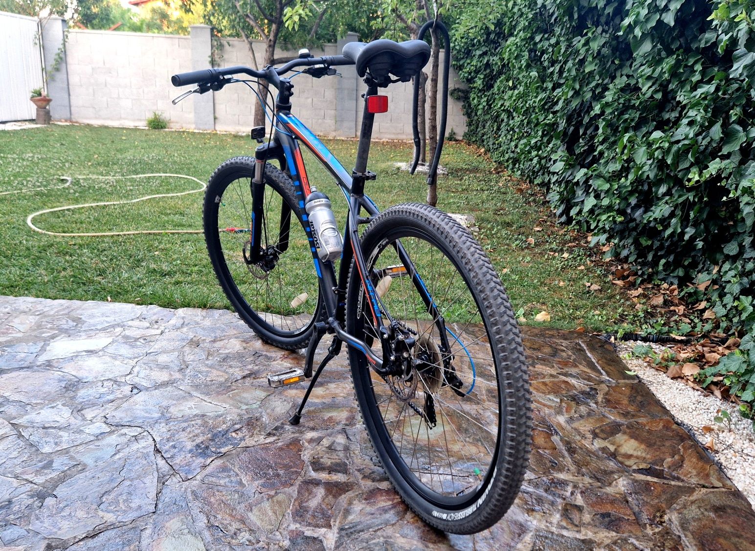Bicicleta ULTRA NITRO roti 29 echipata Shimano model 2023