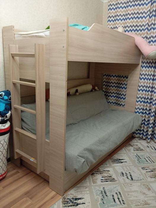 Двухъярусная детская кровать