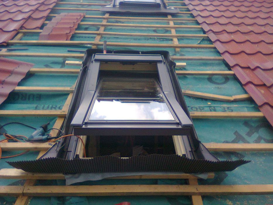 geam velux acoperis montaj