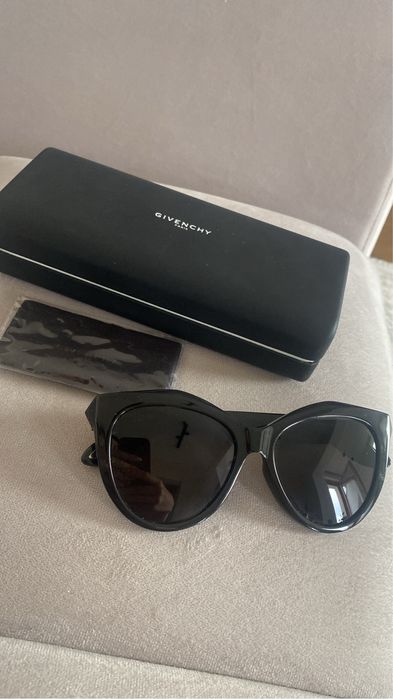 Нови очила Givenchy