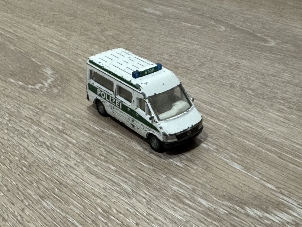 Macheta metalica SIKU Mercedes sprinter politie 1:72