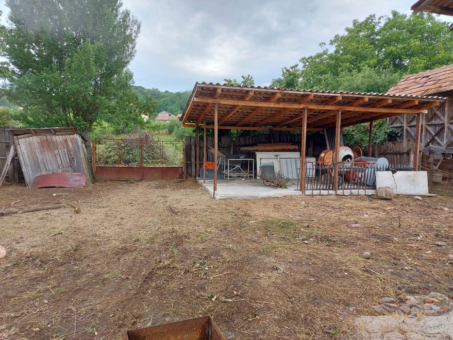 Schimb casa 95mp cu teren 2280mp in Ionesti, Valcea,toate utilitatile