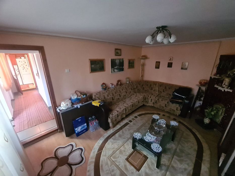 Casuta 3 camere,constructie 1995 Margeanului, strada Coman Ion cu mica