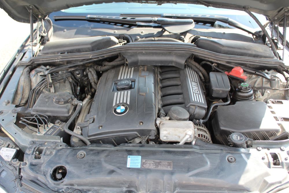 BMW Seria 5 LCI 523i 2.5 Benzina (190CP) 2009