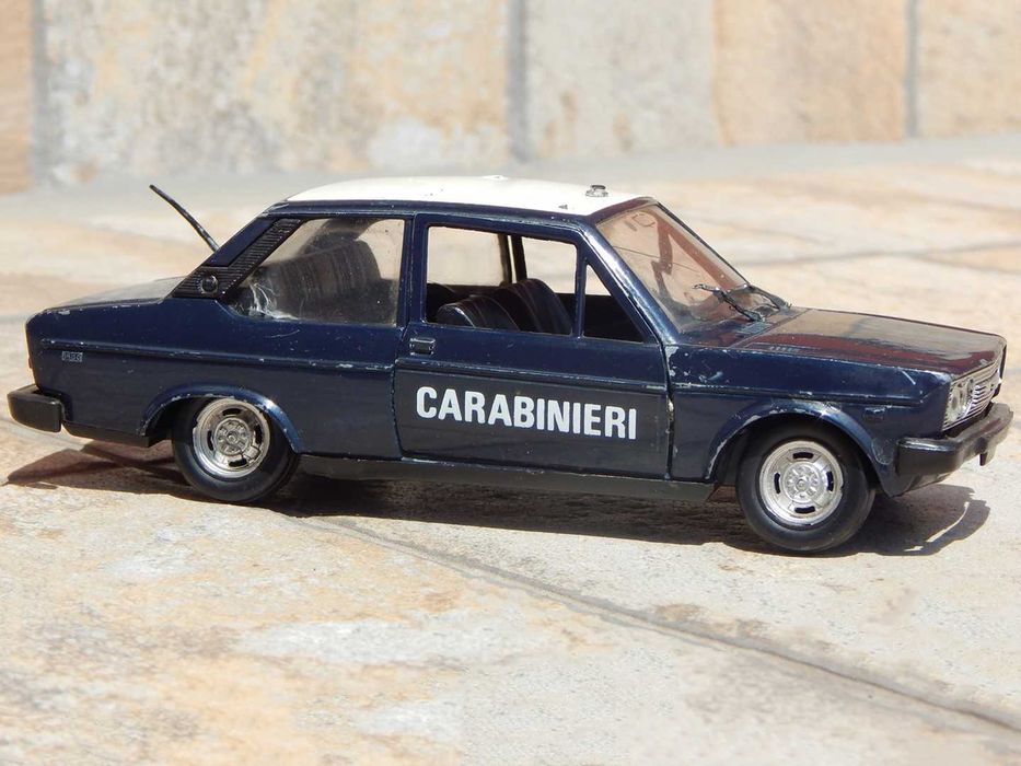 Macheta carabinieri FIAT 131 Mirafiori Polistil 1:25 Italia uzata