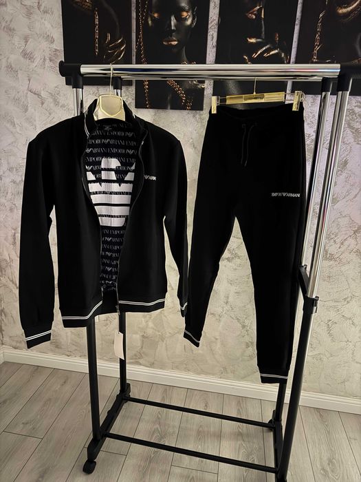 Trening Barbati Armani Milano Albastru Indigo & Alb!