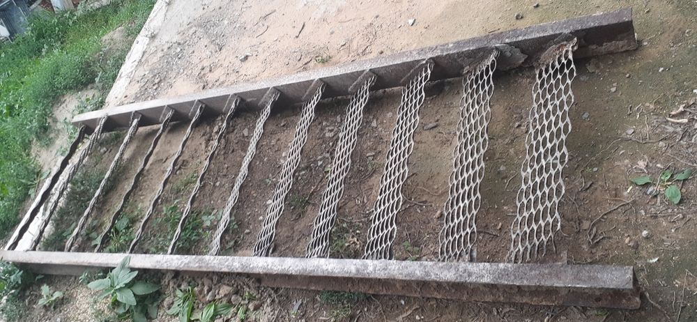 Продам Советскую лесницу с рефлёнными ступенями.