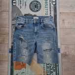 Vând pantaloni scurti Reserved fācuți costume