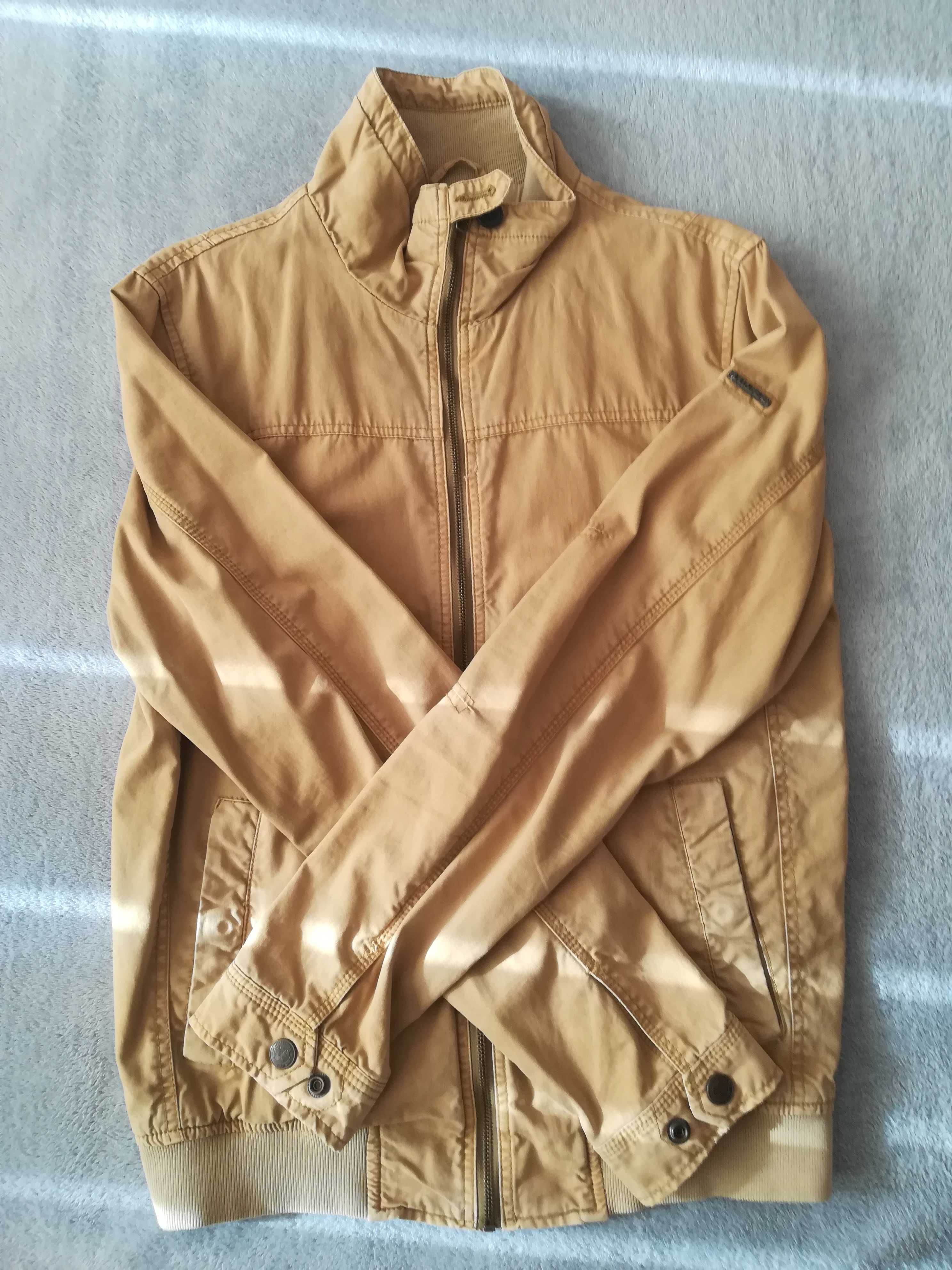Мъжко яке Pull & Bear