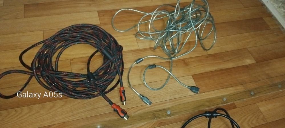 Кабеля для компьютера и др.