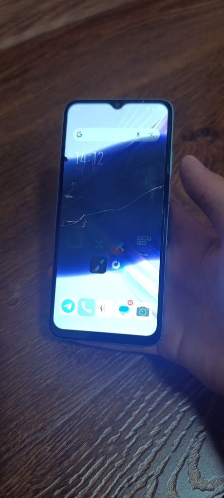 Infinix hot 30i xolati yaxshi hamma joyi ishlaydi