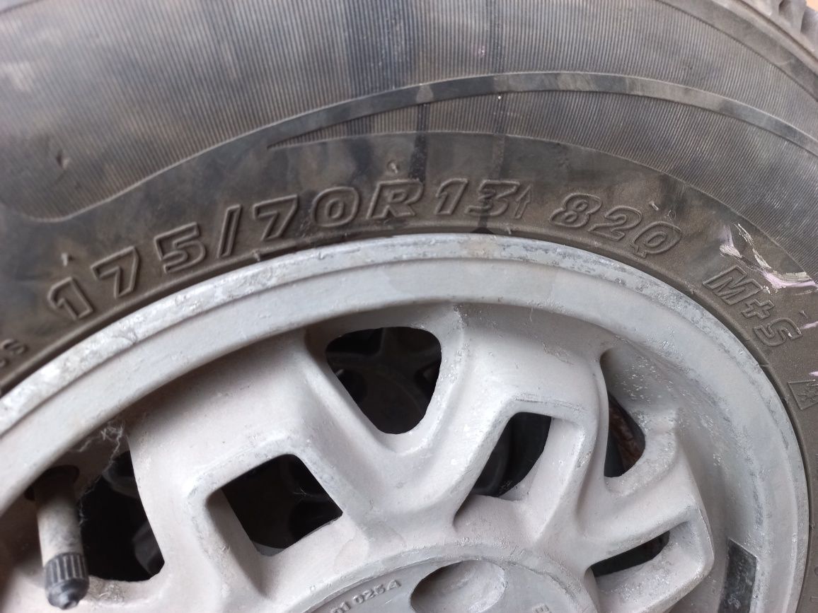 Зимняя резина на дисках kumho 175/70 r13