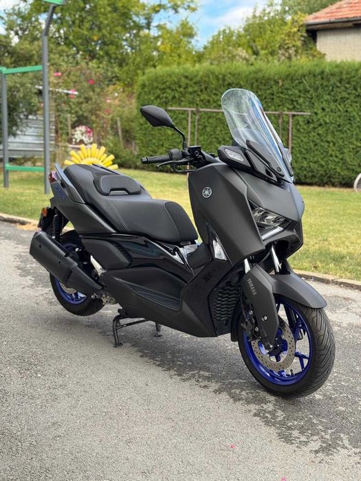 Yamaha X-max 300