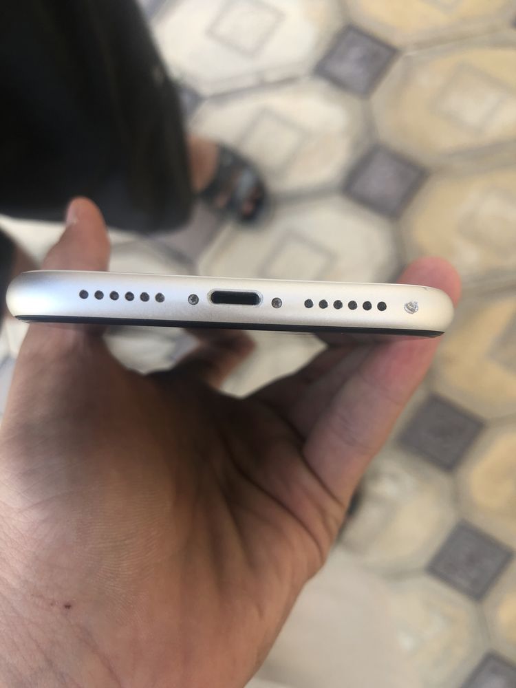 Iphone 11  sotilad