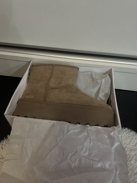 Зимни боти тип ugg