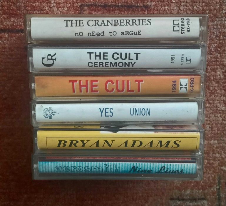 Аудио касети по 7 лева.