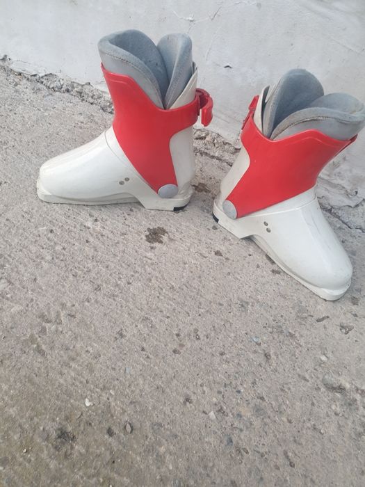 Vand Clapari pentru femei