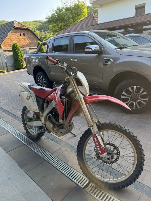 Motocicleta enduro honda 250 4t (honda crf, yamaha yzf, ktm exc)