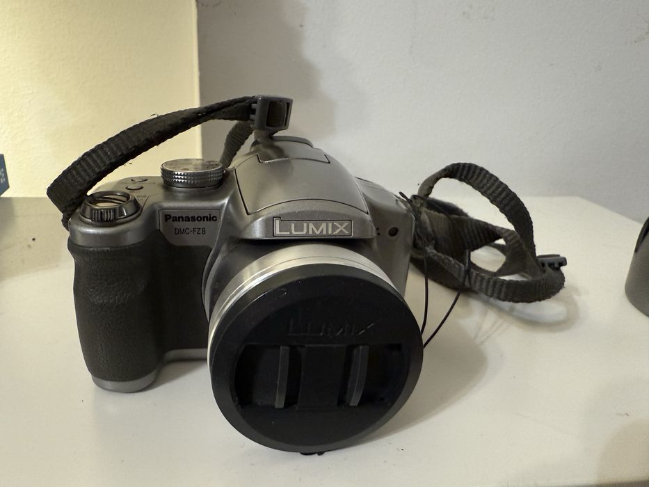 Aparat foto Panasonic cu geanta