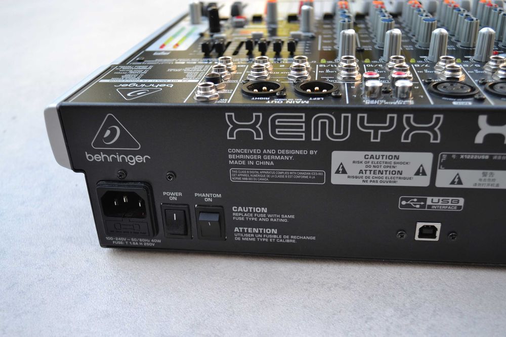 Mixer Behringer XENYX X1222USB