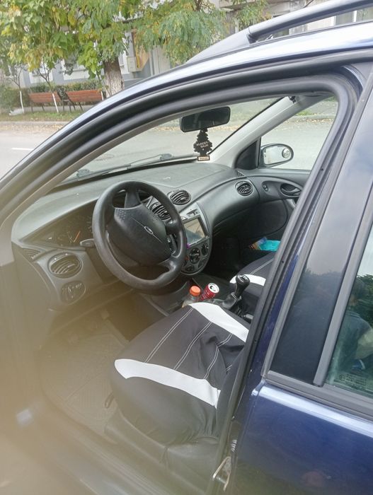 Vând mașina Ford Focus