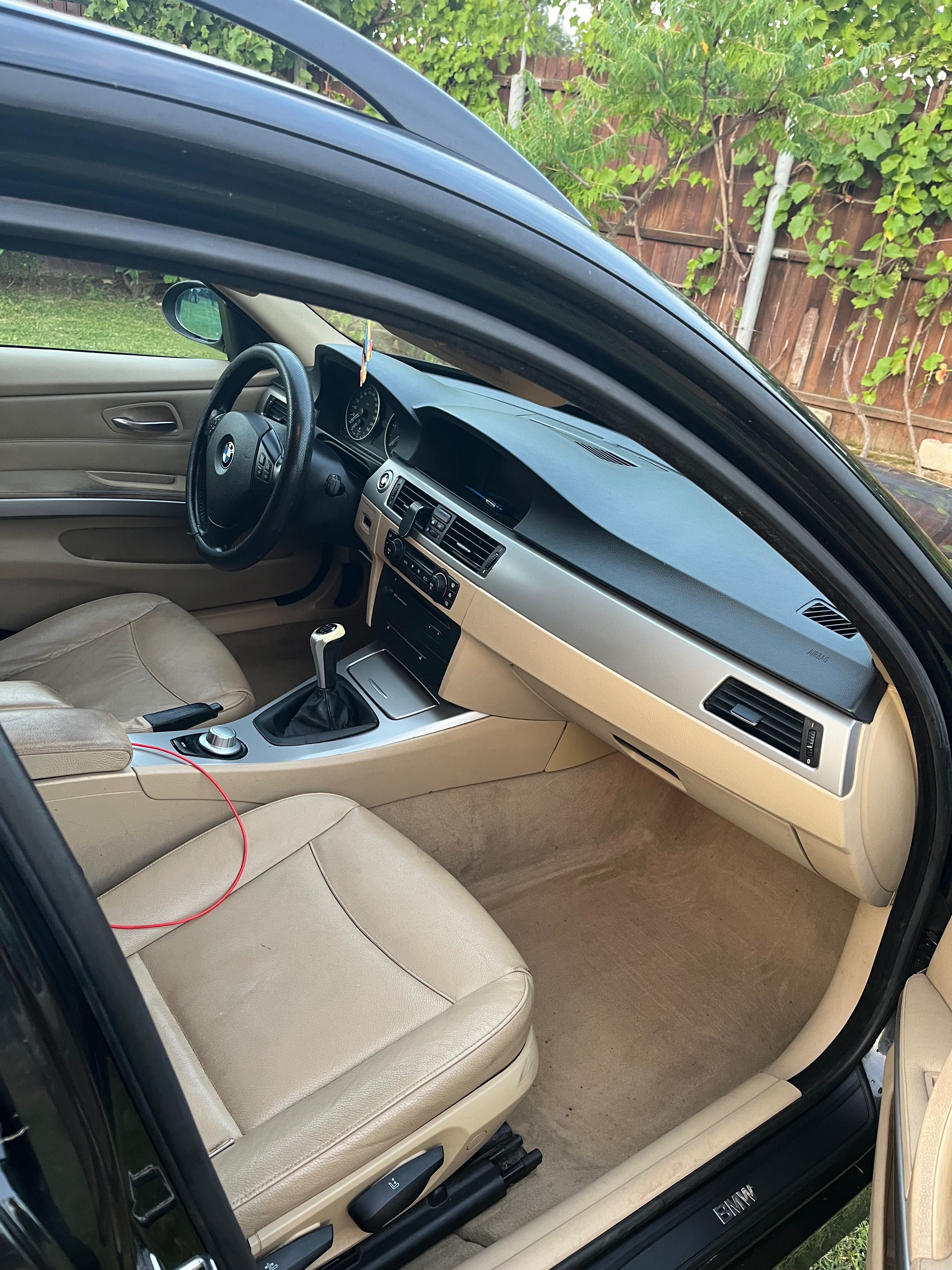 Vând BMW e91 negru