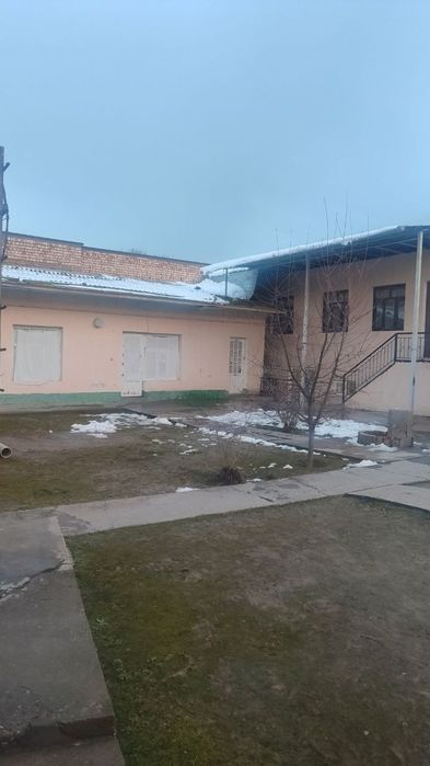 9,6 sotihli uy sotiladi