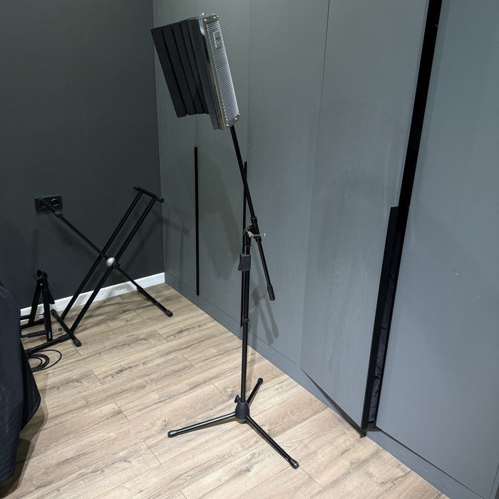 Стойка для микрофона + акустический экран Marantz