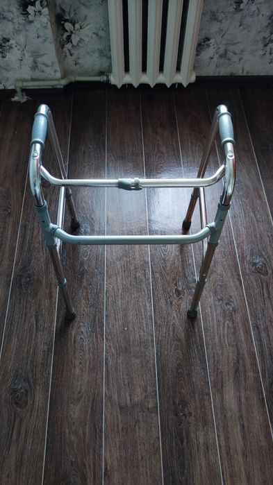 Ходунки для взрослых