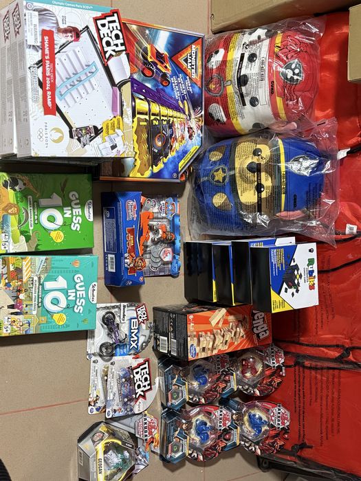 Vand diferite jucarii