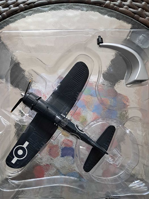 Machete avioane diecast 1/72 preturile in descriere