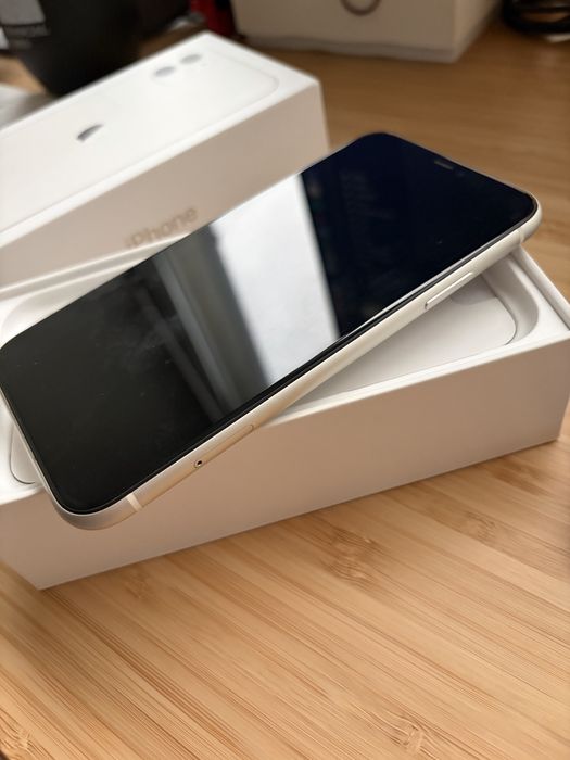 iPhone 11 - 64GB
