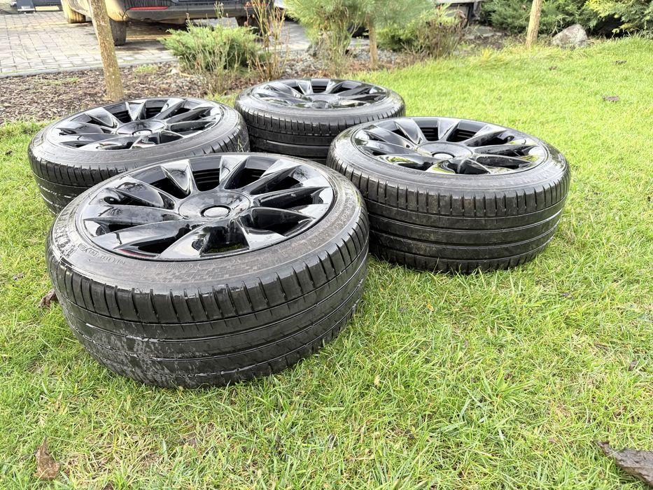 Jante cu anvelope Tesla Model Y X R20