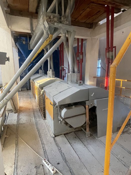 De vazare , moara grau , hala industriala , teren + locuinta