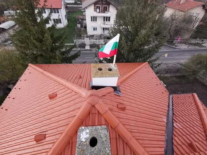 Строителни  Ремонти на покриви  Изграждане на дървени навеси София