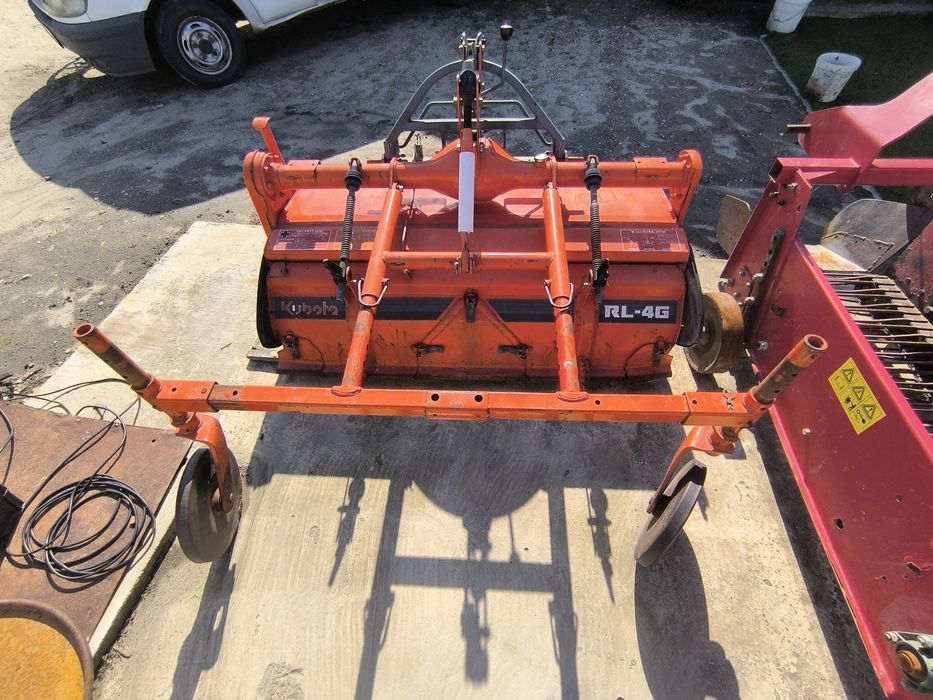 Tractor Kubota GL 220 Granel cu freza si plug, stare FOARTE BUNA